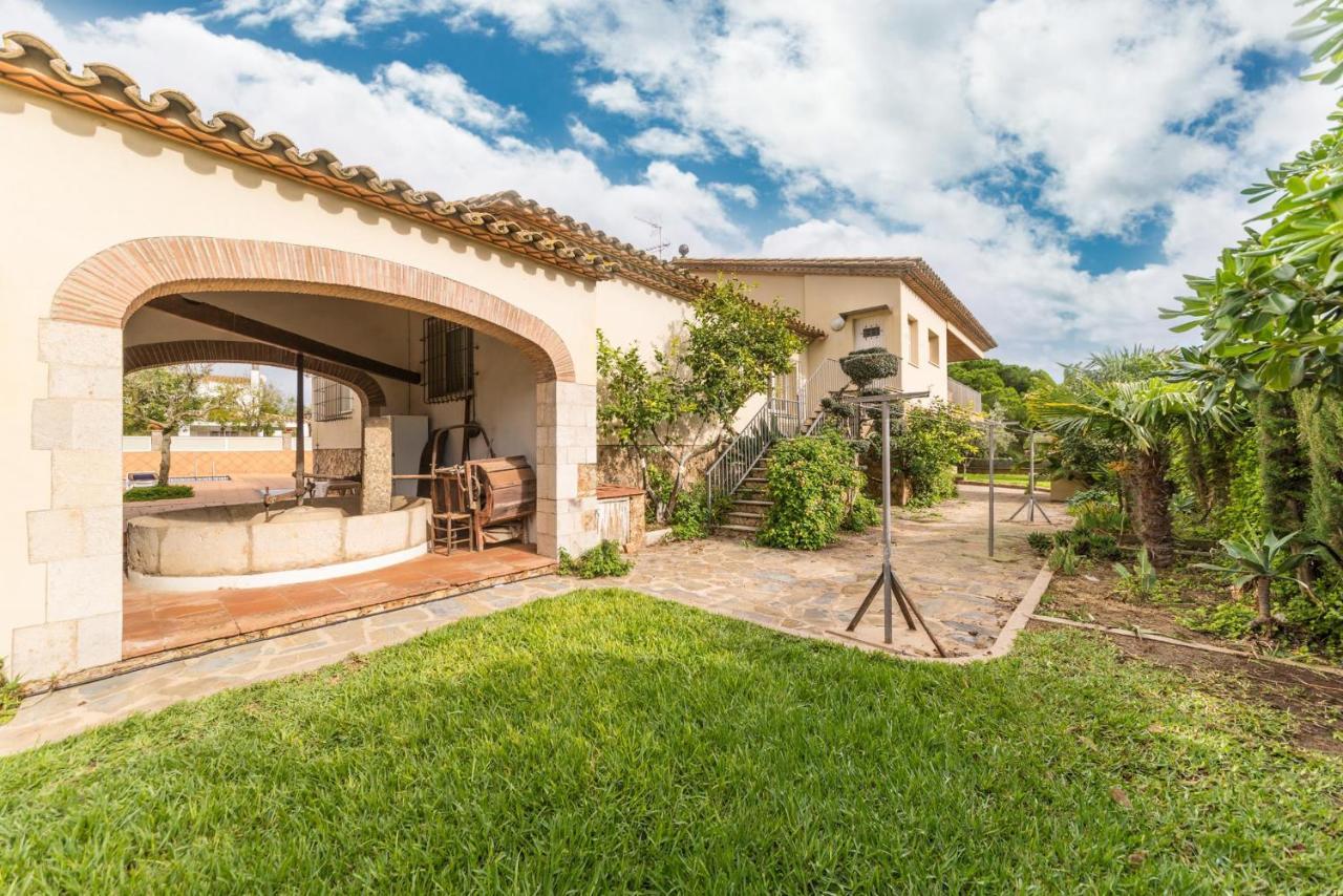 Villa Nuria L' Escala Esterno foto
